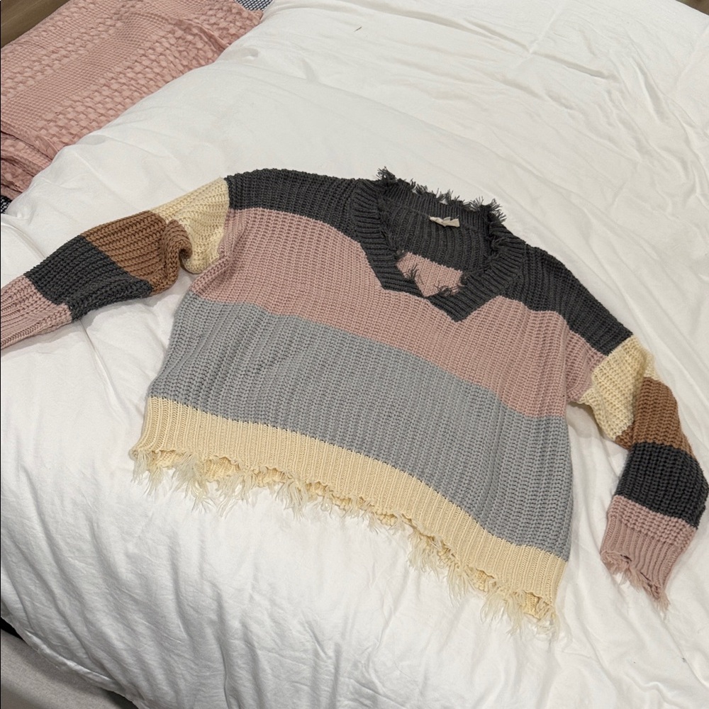 Entro Multicolor V-Neck Sweater